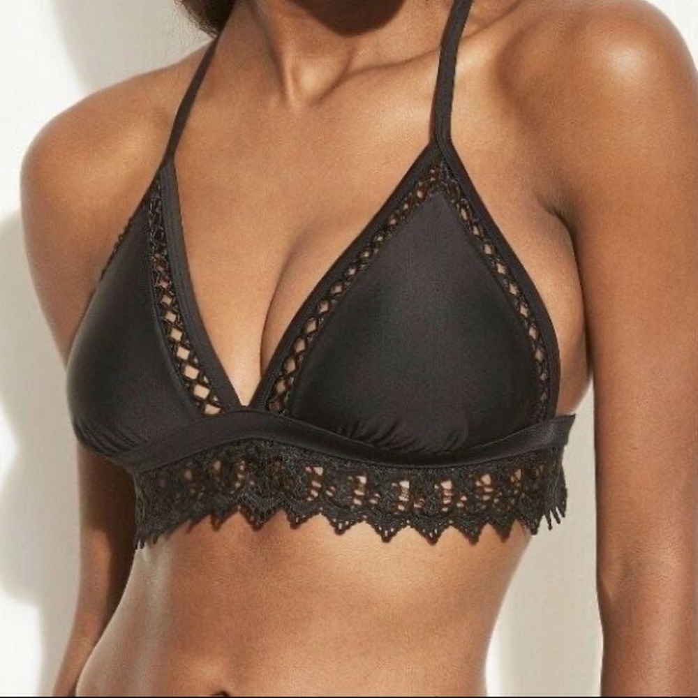 Black lacy bikini top